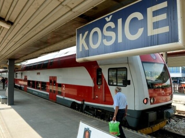 Železničné stanice sa zmenia na miesto duchovného odpočinku. Cestujúci sa budú môcť počas čakania vyspovedať